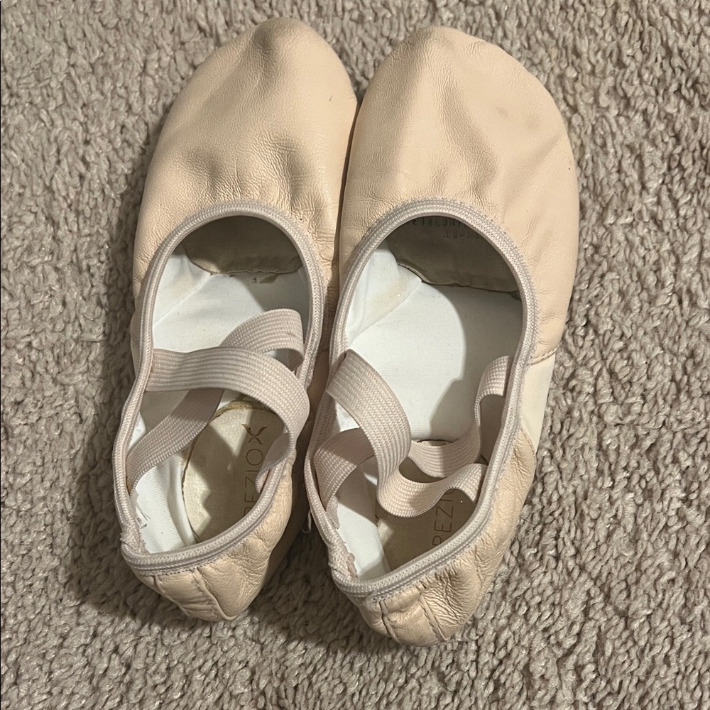 Capezio Kids Slippers in Light Pink